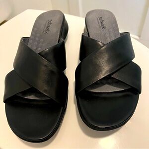 Softwalk Tillman - Women's Strappy Criss Cross Black Leather Sandals•Size 8.5 N